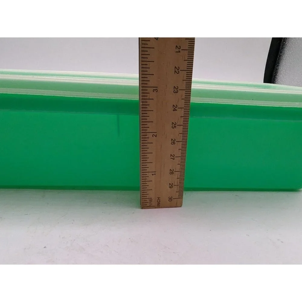 Vintage Tupperware Celery Vegetabl Crisper Keeper Jadeite Green Container W Lid